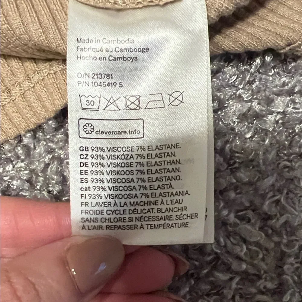 H & M Tan Ribbed Long Sleeve Crop Top